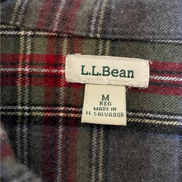 L.L. Bean Scotch Plaid Flannel Button Up Shirt Size Medium - Picture 5 of 11